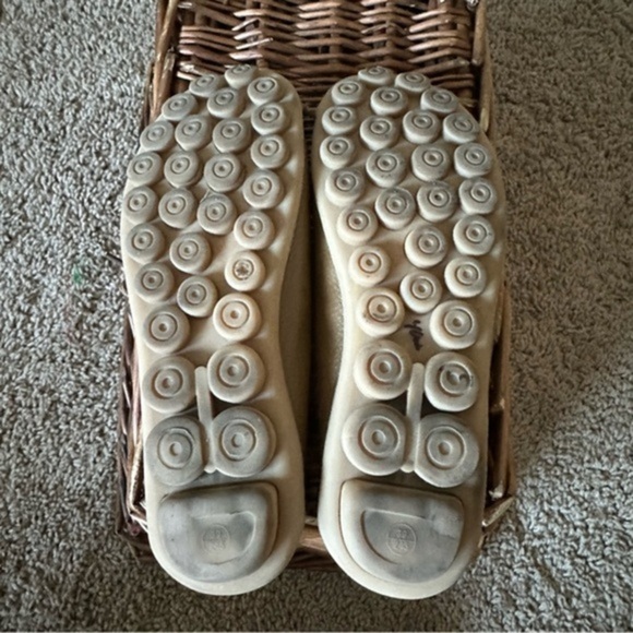 SOCOFY Womens Tan Leather Slip On Moccasin Shoes Size 39 EUC - Picture 8 of 8